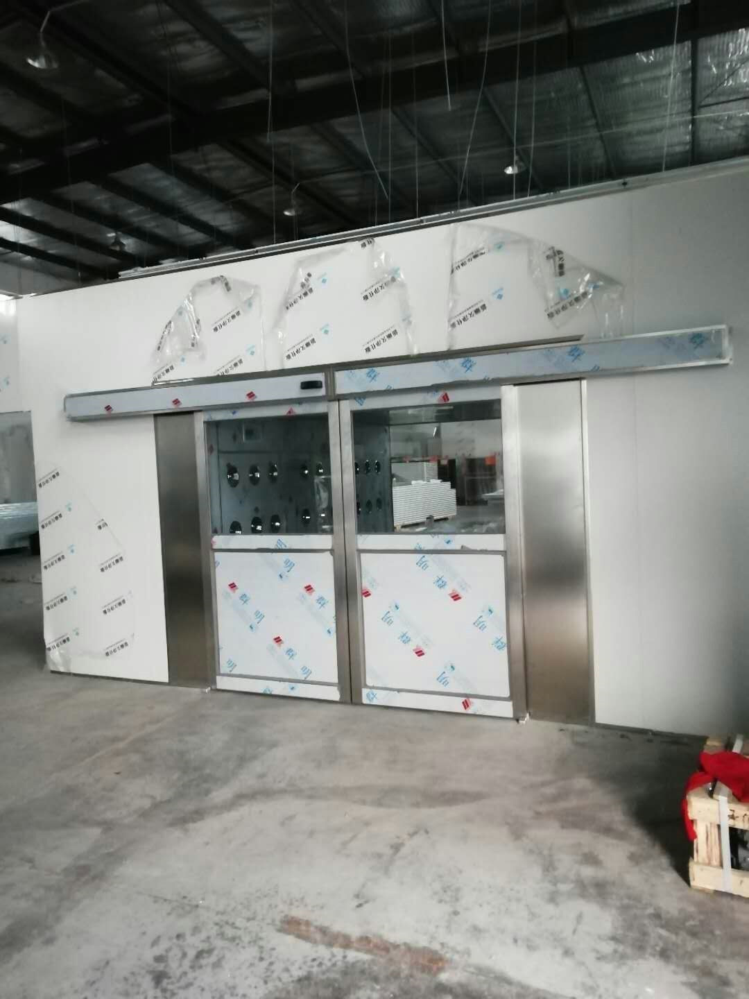 牛奶車(chē)間離不開(kāi)風(fēng)淋室(風(fēng)淋門(mén))