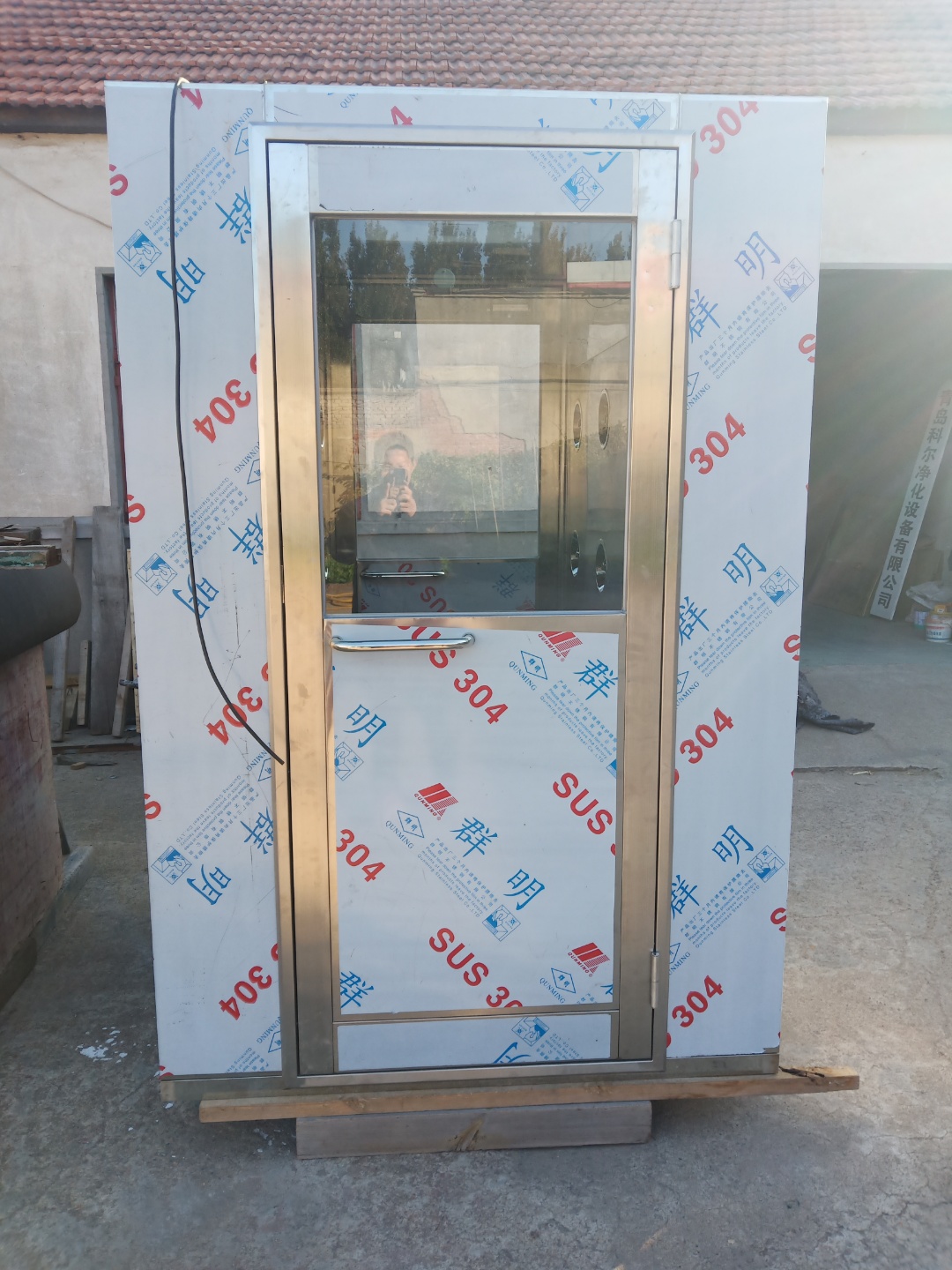 全自動風淋室：選購雙人風淋室主要看哪些方面呢？