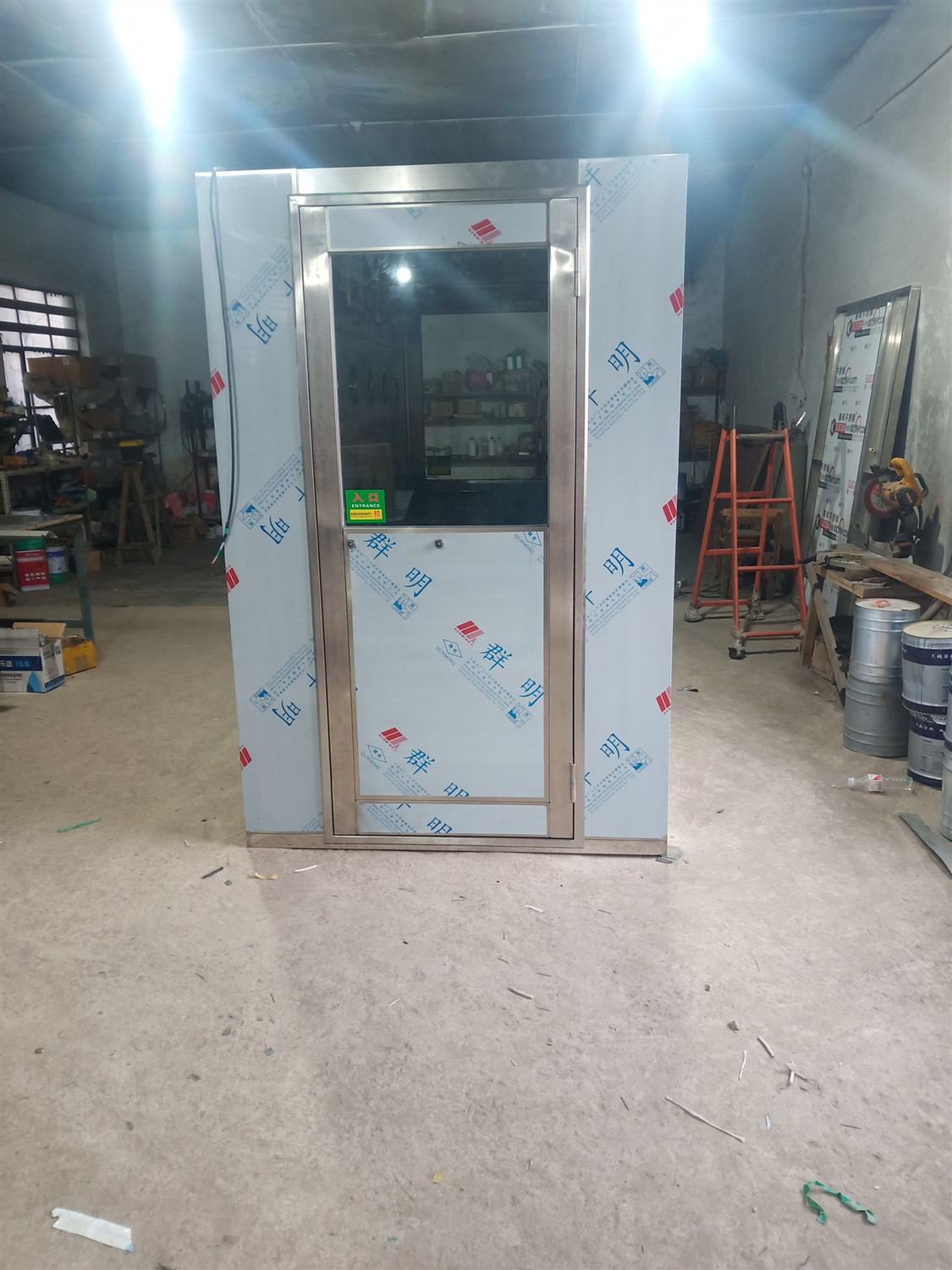 防靜電風(fēng)淋門(mén)：食品車(chē)間風(fēng)淋室的管理及維護(hù)