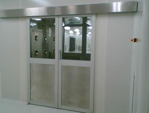 風(fēng)淋室凈化效果與設(shè)備方法有直接聯(lián)系